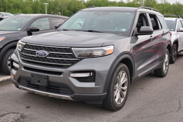 2023 Ford Explorer XLT 4WD's photo