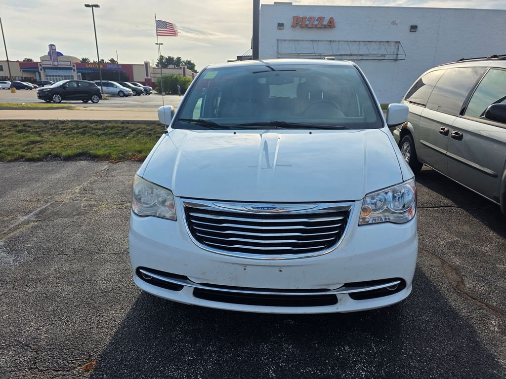 Used 2014 Bright White Clearcoat Chrysler Touring image 1