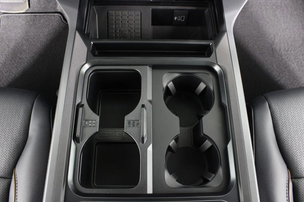 New 2026 Oxford White Ford Lariat image 26