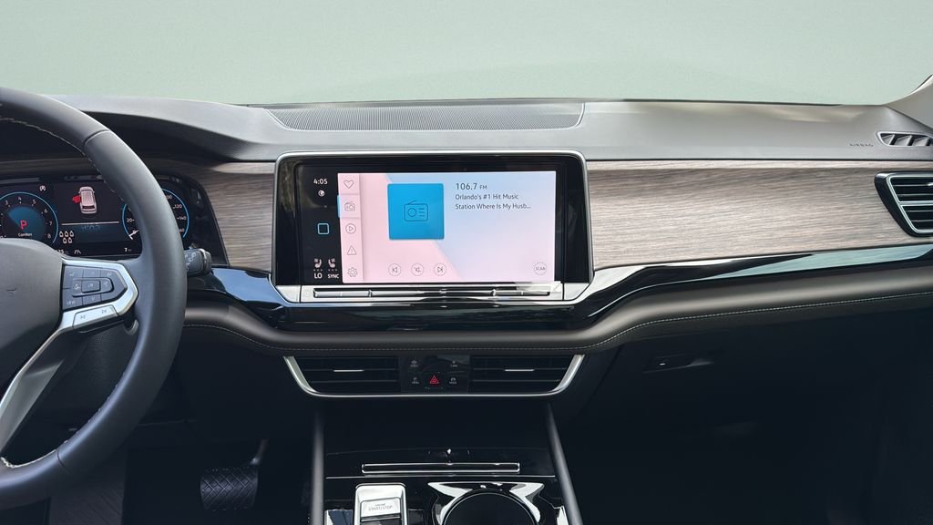 New 2026 Pure Gray Volkswagen 2.0T SEL image 28