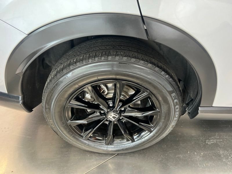 Used 2024  Honda Sport image 9