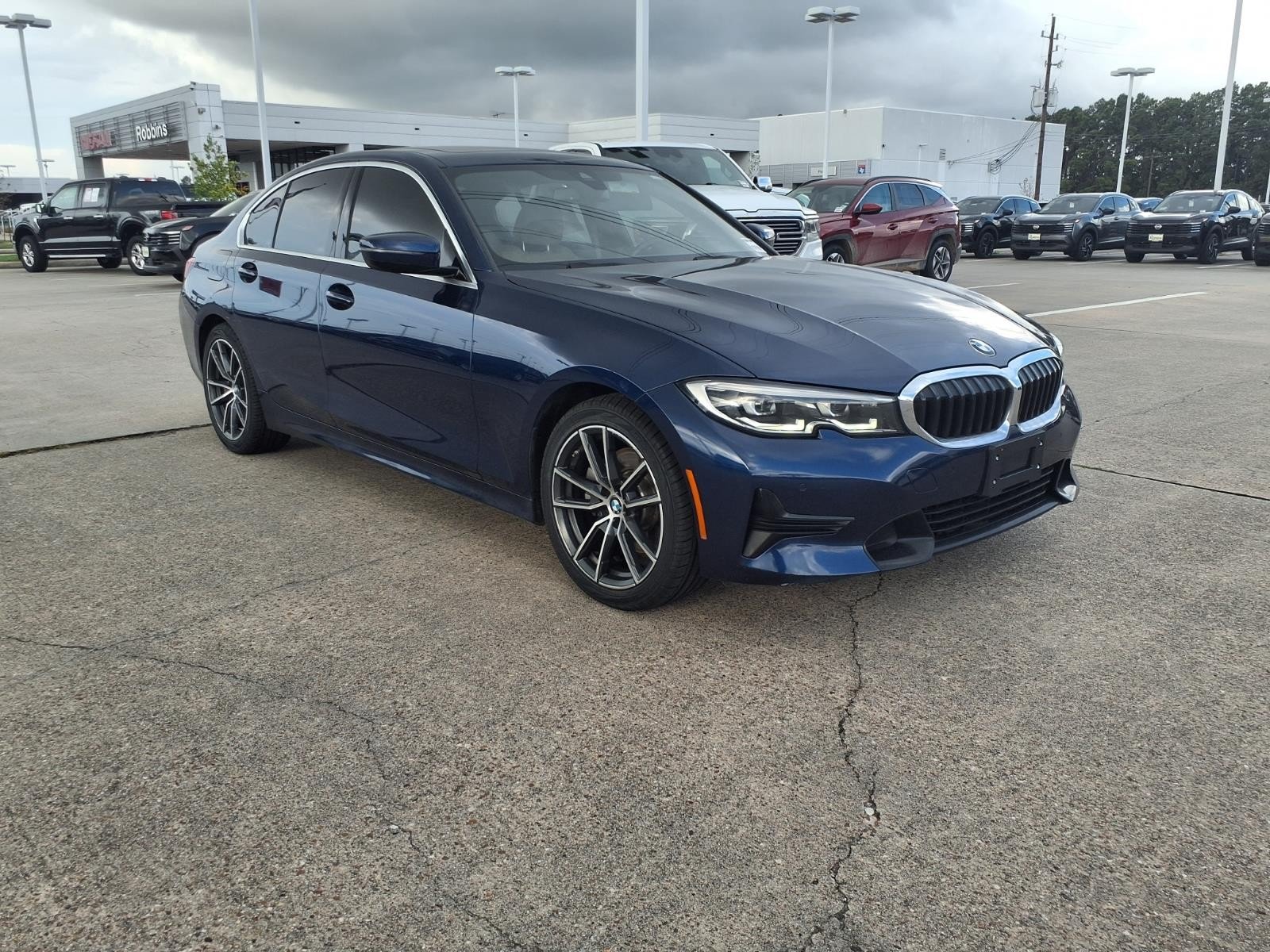 2020 BMW 3 Series photo 3 of 25