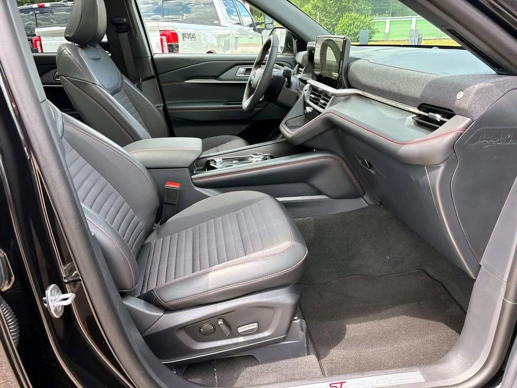 Used 2026 Black Metallic Ford ST-Line image 20