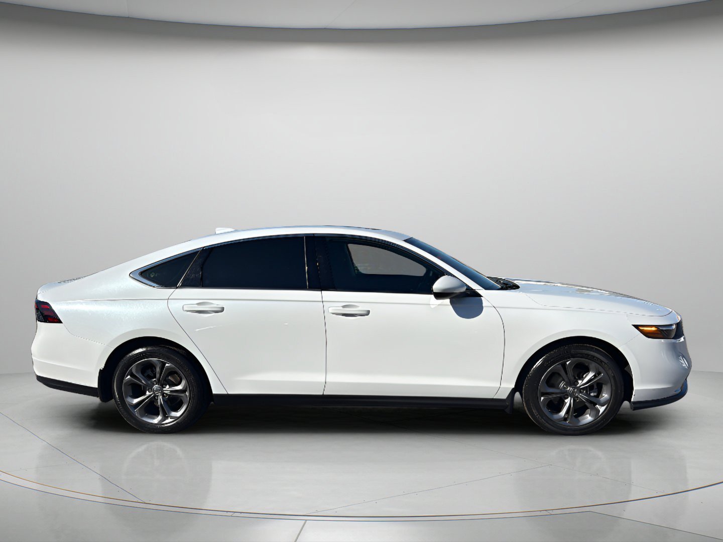 Used 2024 PLATINUM WHITE PEARL Honda EX image 19