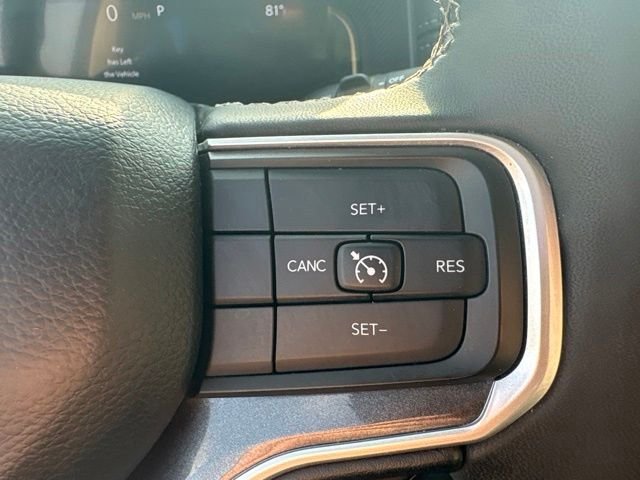 Used 2024 White Jeep Base image 30