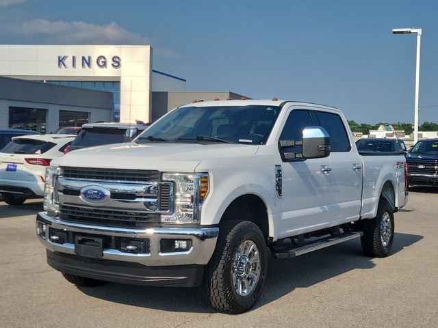 Certified Used 2019 Oxford White Ford XLT image 26