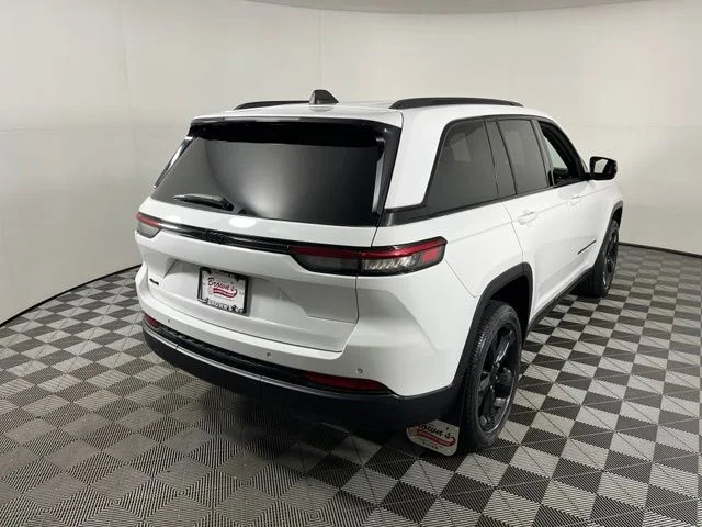 Used 2023 White Jeep Altitude X image 7