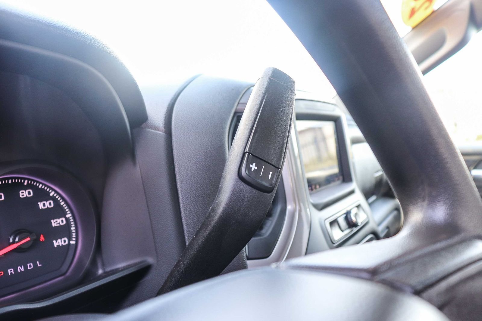 Used 2022 Summit White Chevrolet Custom image 24