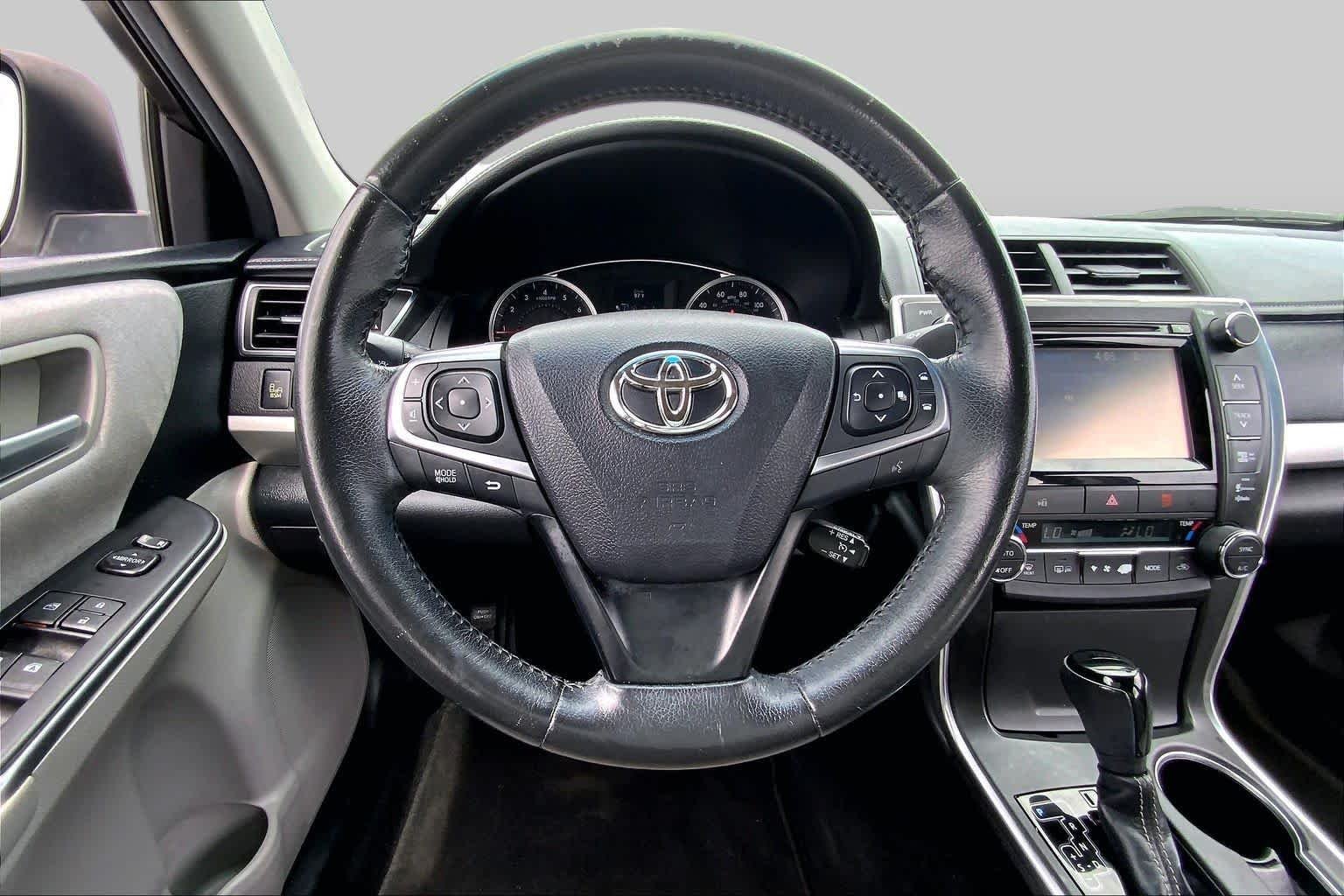 Used 2015 Super White Toyota XSE image 6
