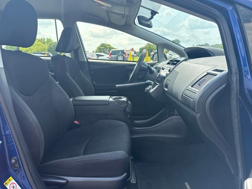 Used 2015 Blue Toyota Five image 16
