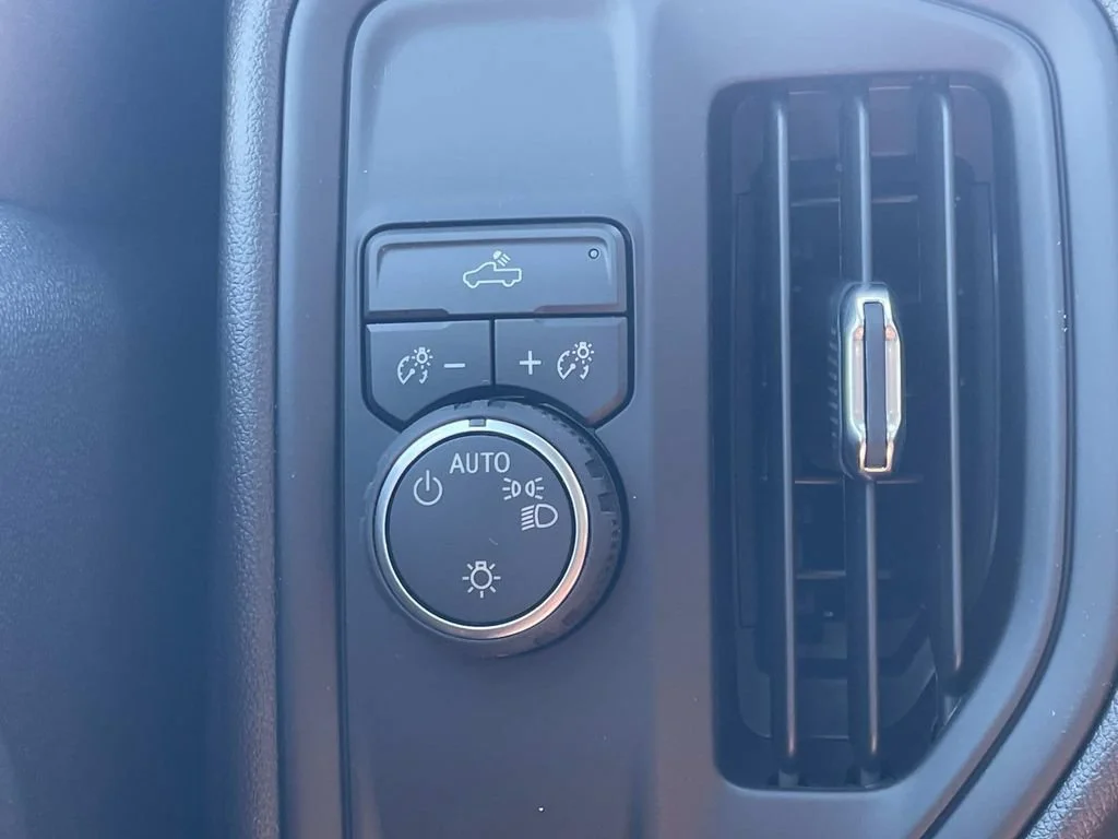 2026 Chevrolet Silverado 1500 Custom - Photo 23