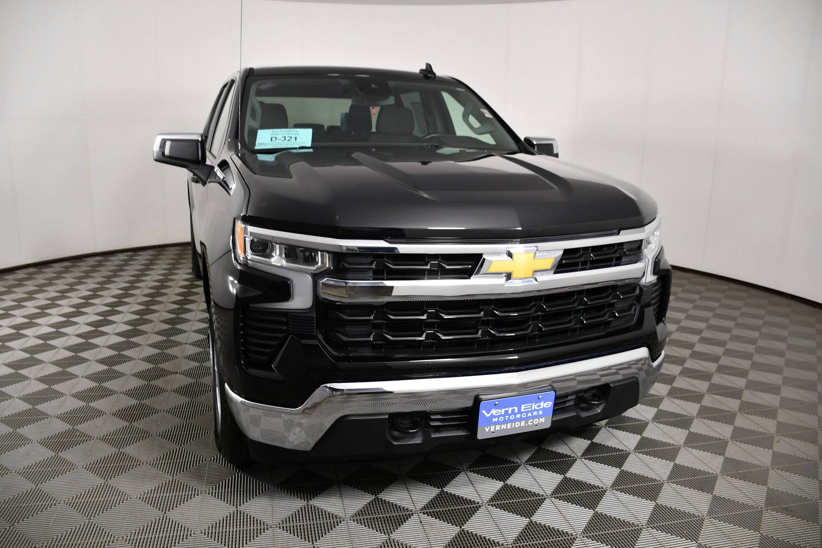 Used 2026 Black Chevrolet LT image 3