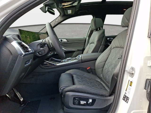 New 2027 Mineral White Metallic BMW xDrive40i image 11