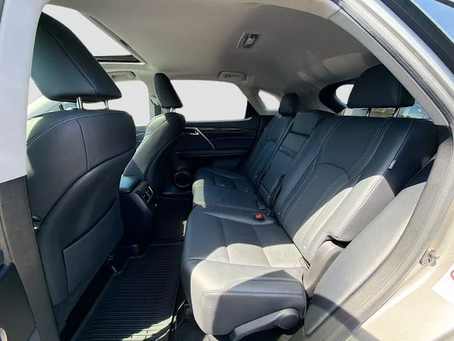 Used 2018 Silver Lexus 450h image 21