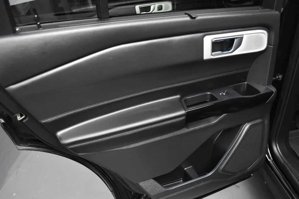 Used 2021 Black Metallic Ford Platinum image 19