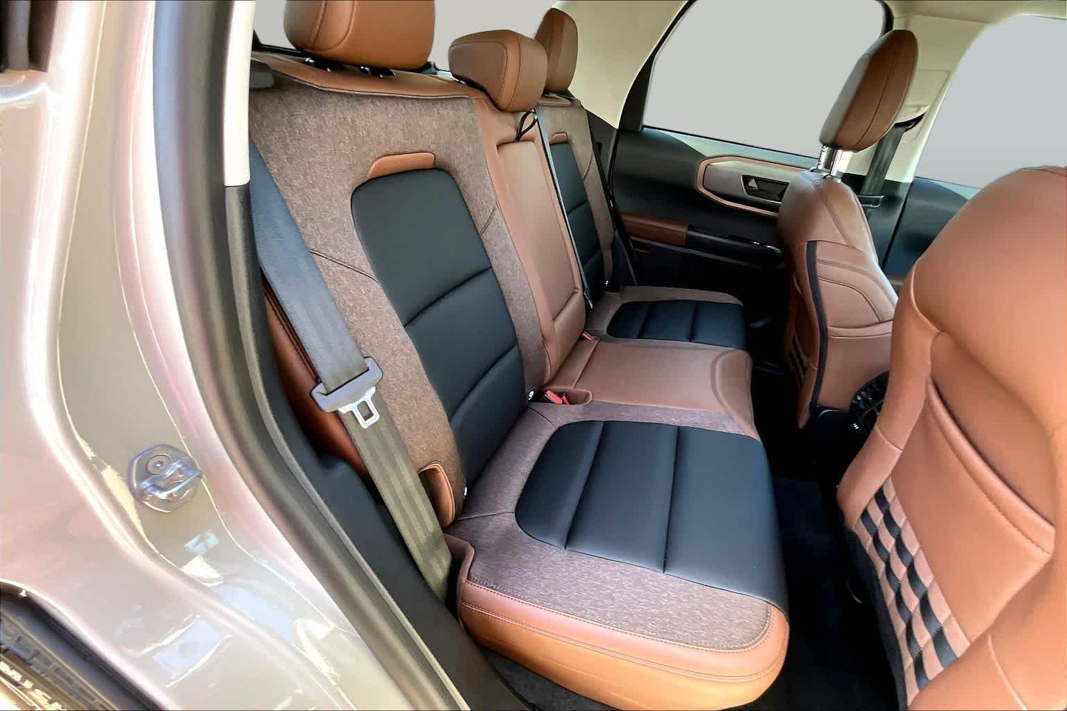 Used 2025 Desert Sand Ford Outer Banks image 20