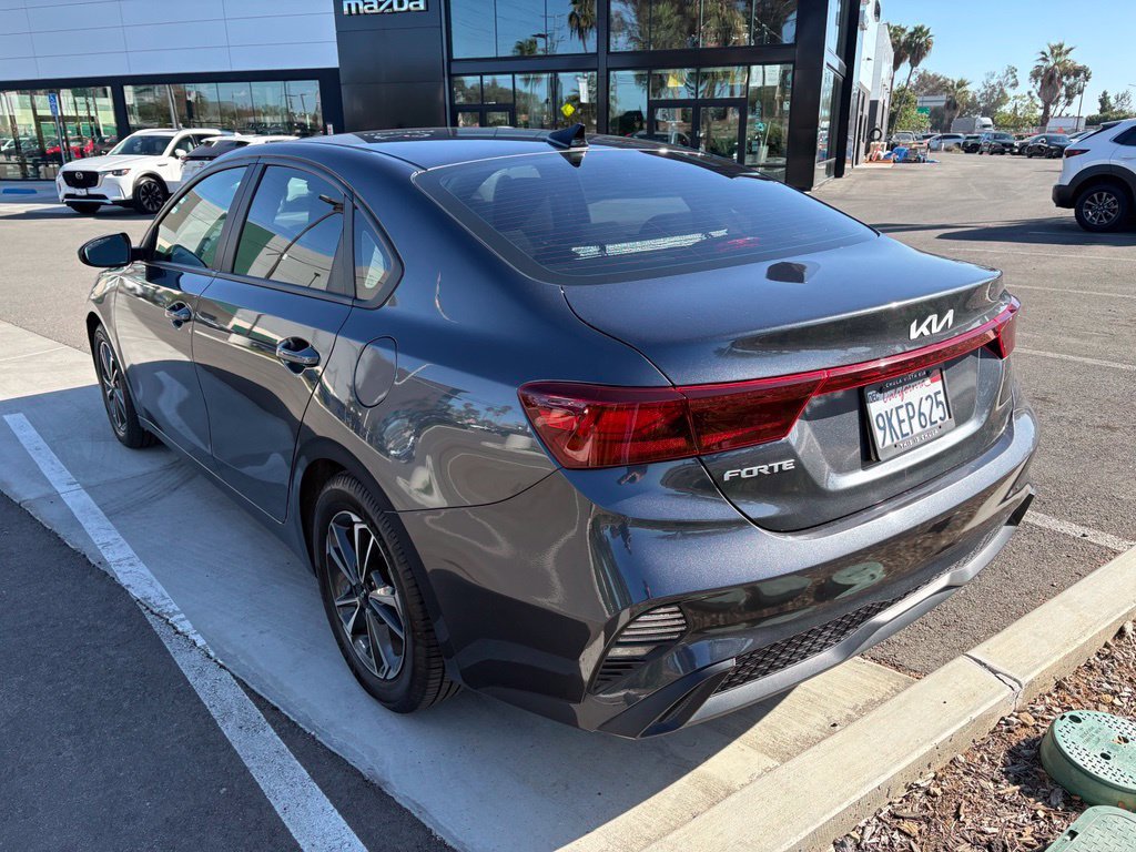 Used 2024 Gray Kia LXS image 8