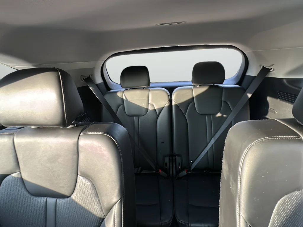 Used 2023 Green Kia X-Line EX image 28