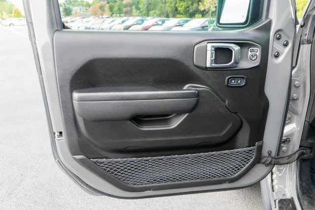 Used 2023 Gray Jeep Sport S image 16