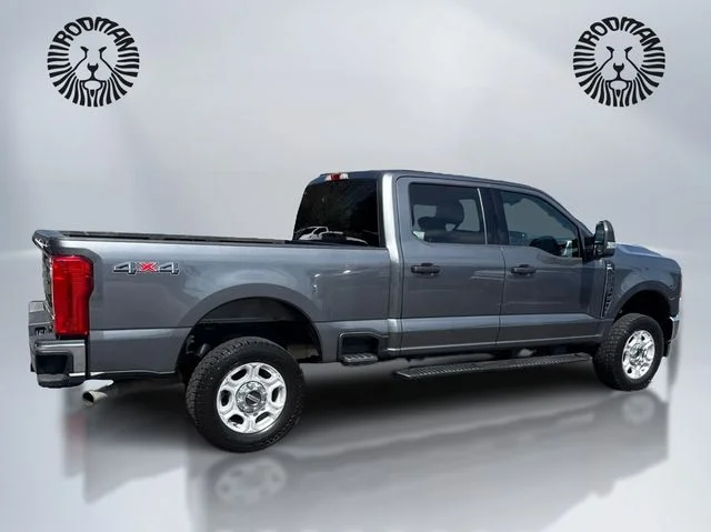 Certified Used 2025 Carbonized Gray Metallic Ford XLT image 5