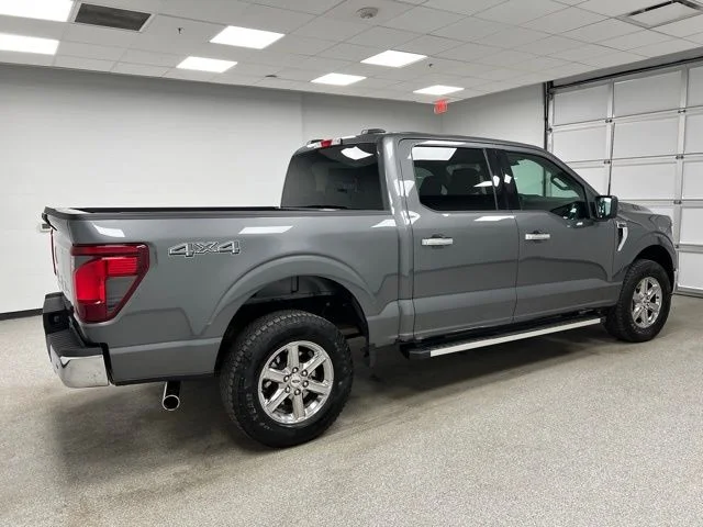 Used 2025 Gray Ford XLT image 9
