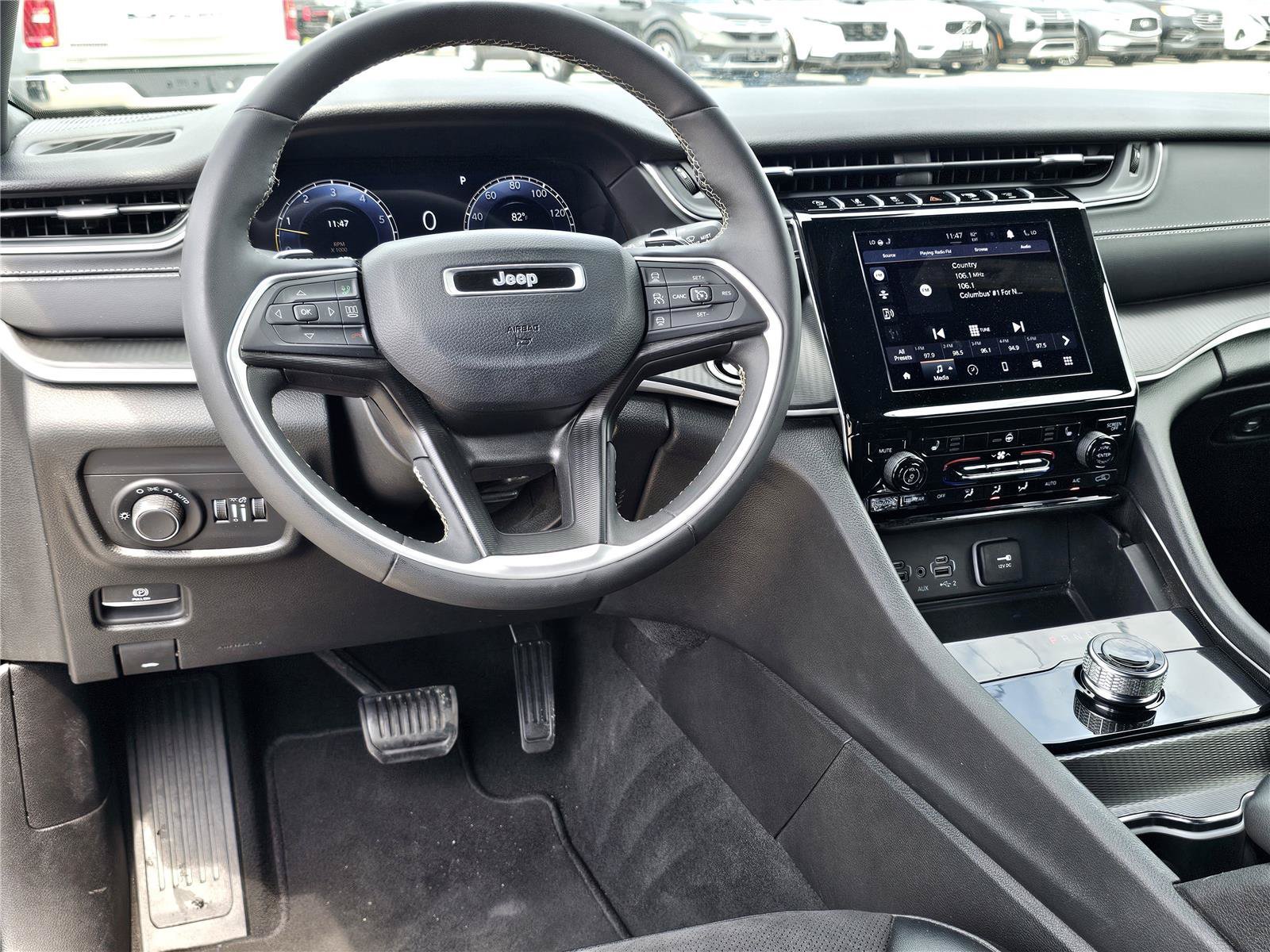 Used 2024 Silver Zynith Jeep Altitude image 33