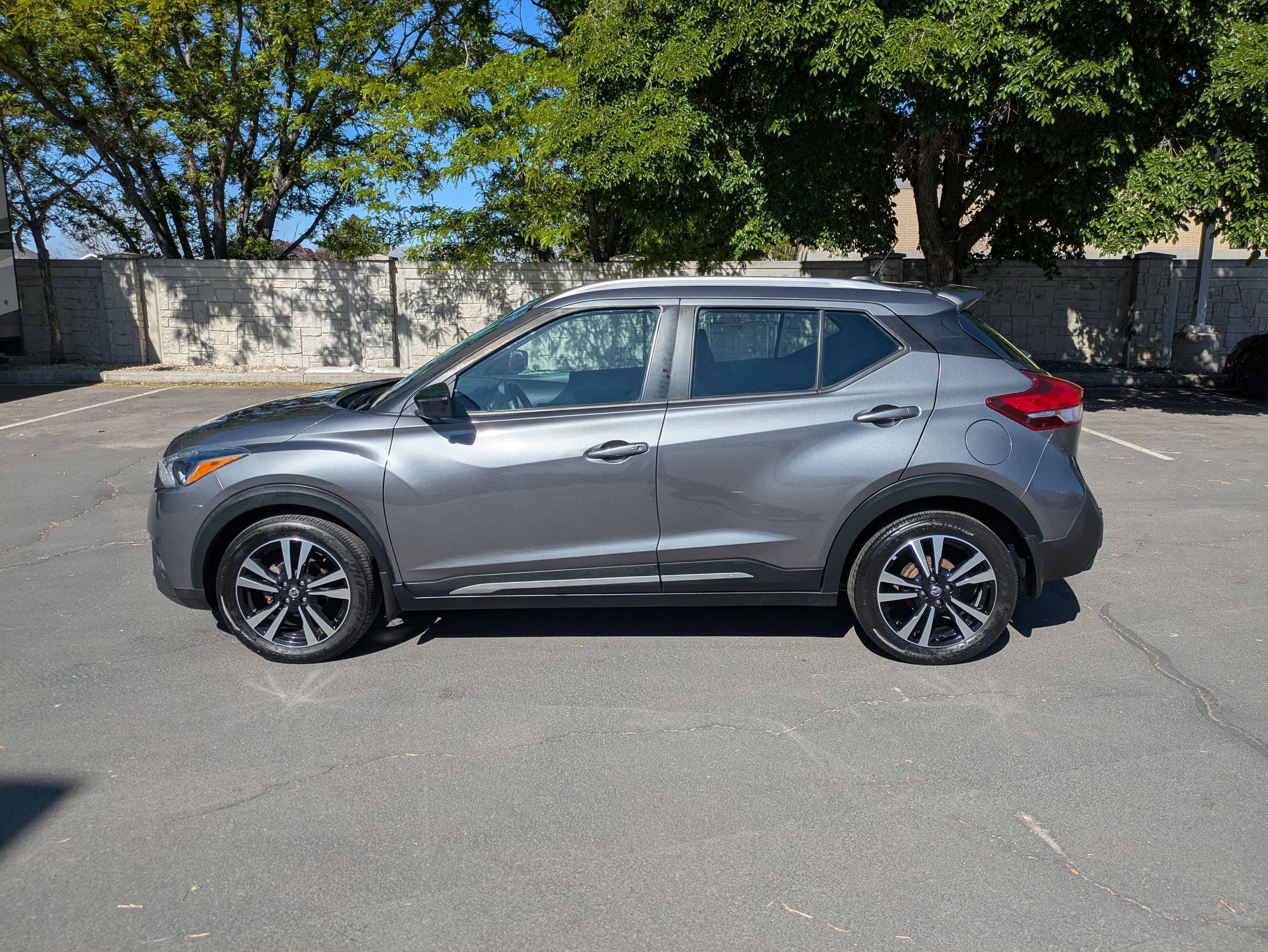 Used 2020 Gun Metallic Nissan SR image 7