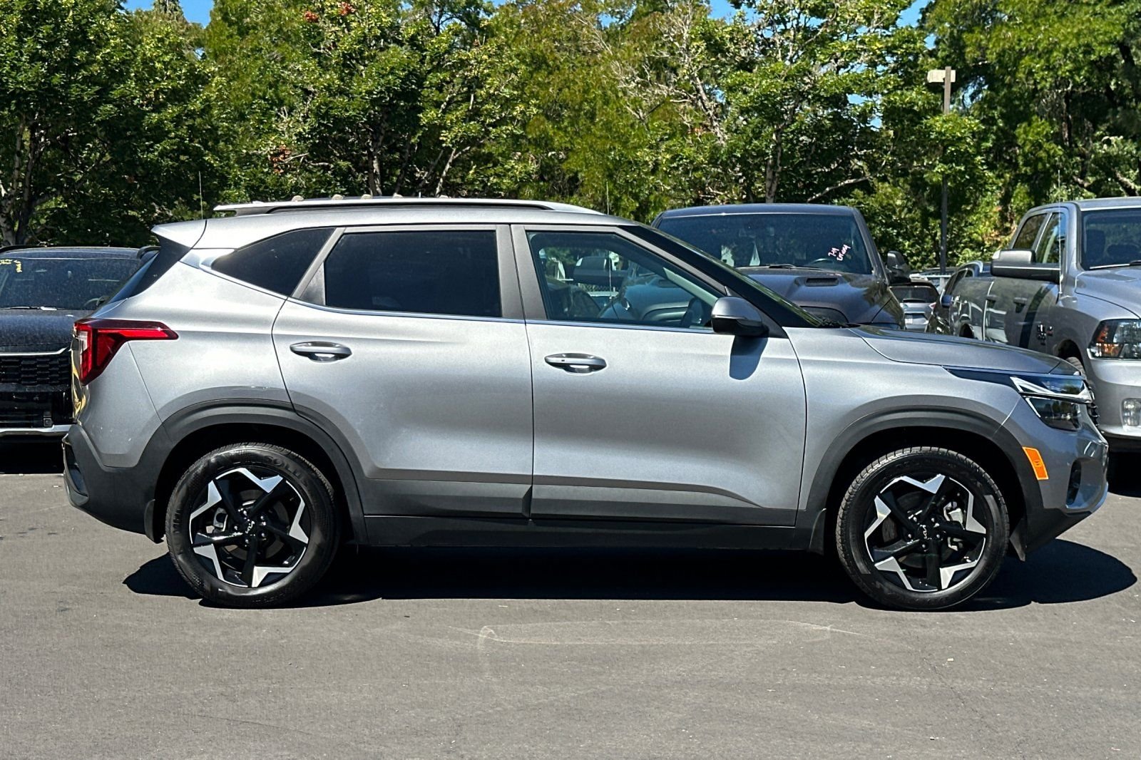 Used 2025 Gray Kia EX image 3