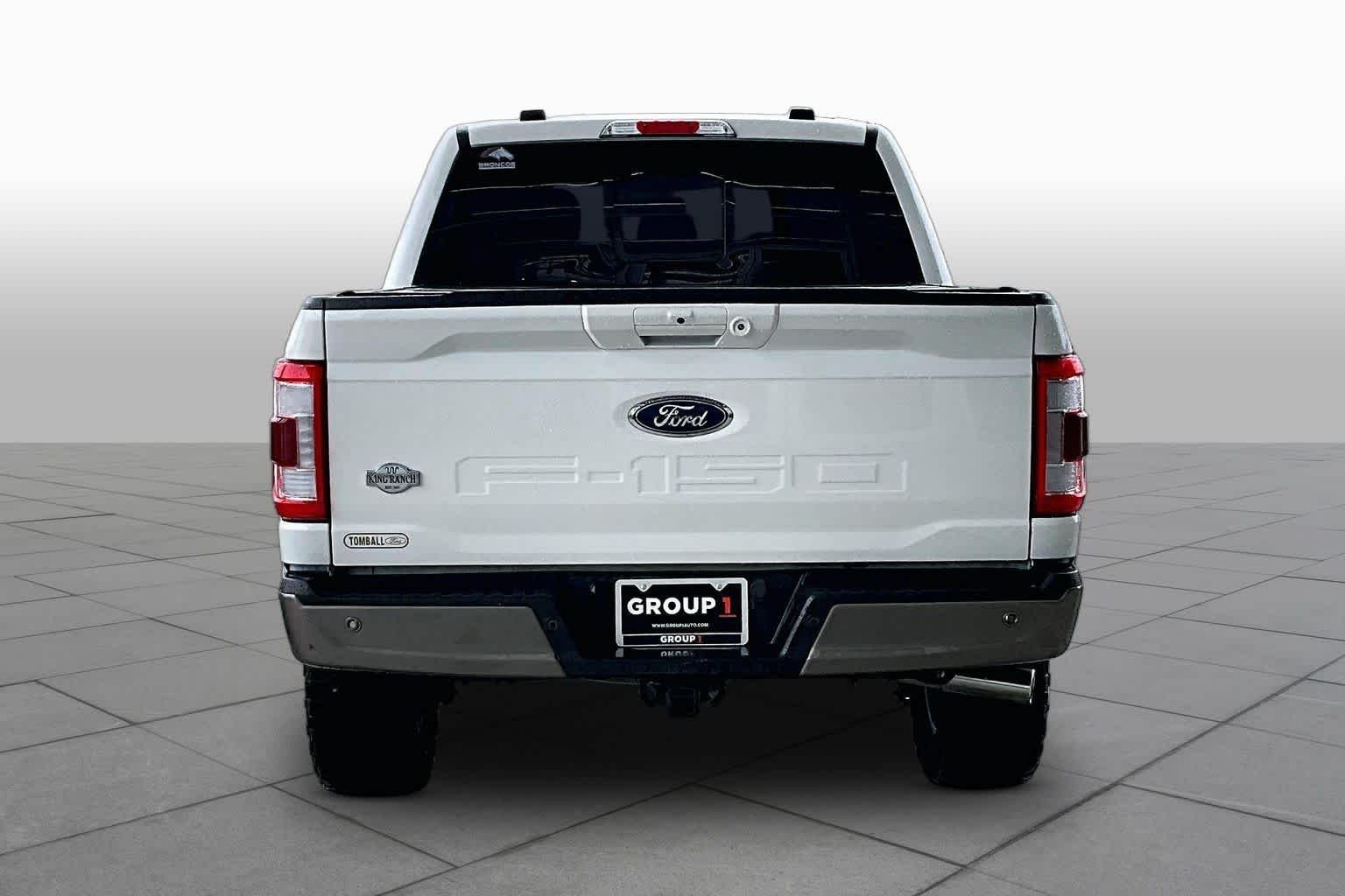 Used 2023 Star White Metallic Tri-Coat/Stone Gray Ford King Ranch image 5