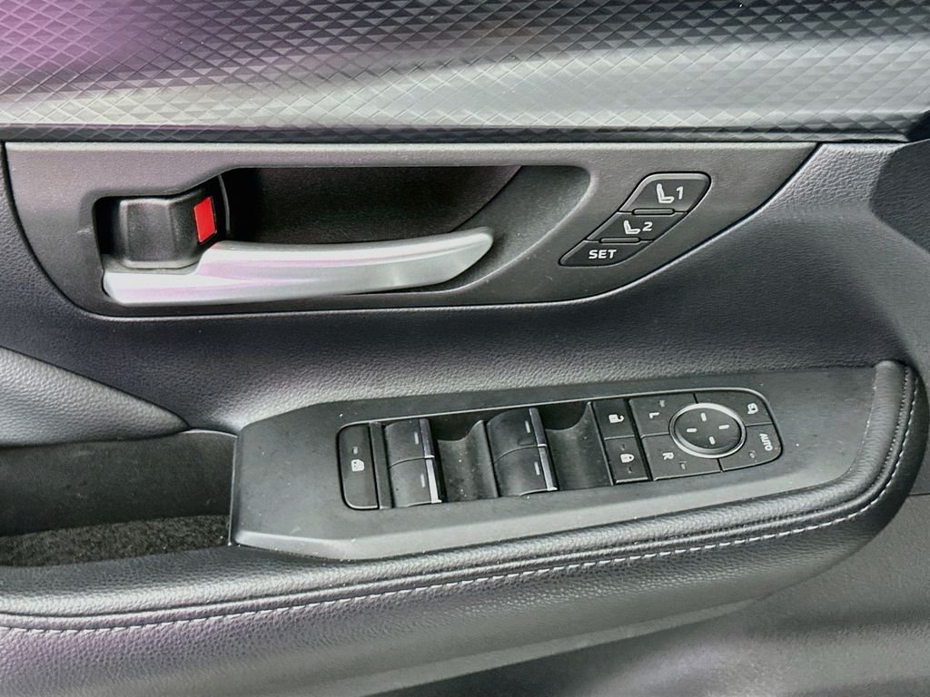 Used 2024 Pearl Toyota MAX Platinum image 19