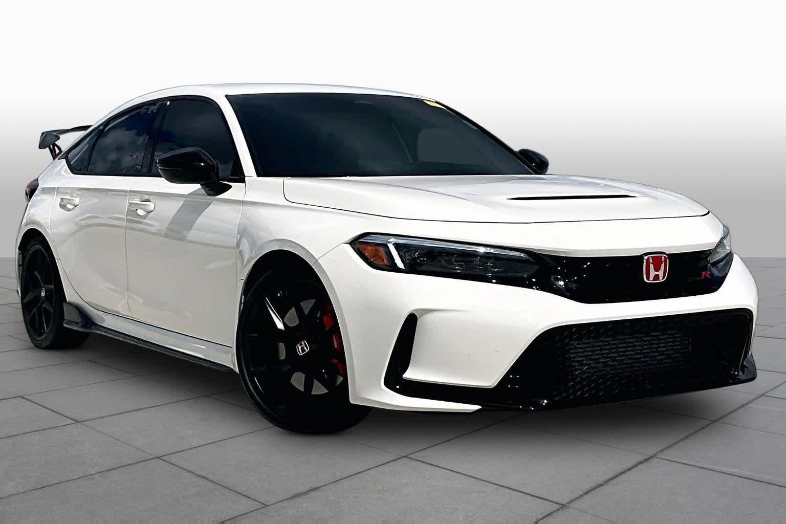 Used 2025 Championship White Honda  image 3