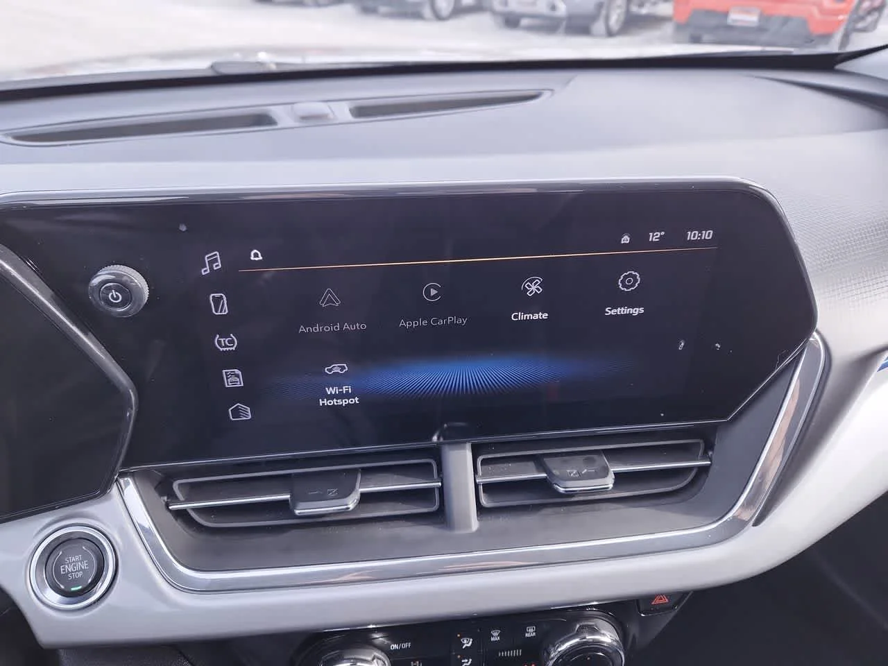 2025 Chevrolet Trax LT - Photo 20