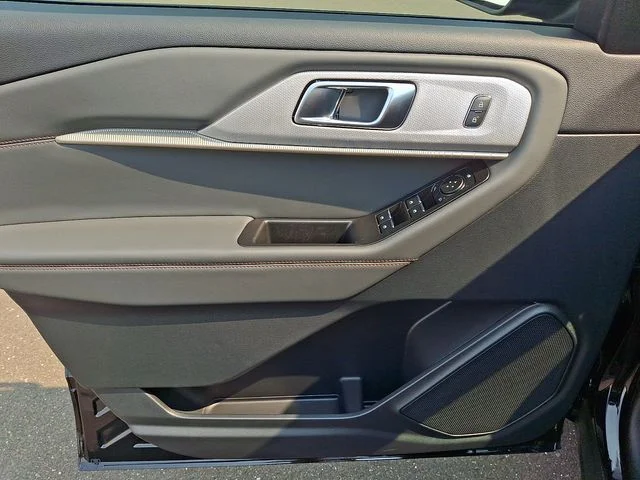 New 2026 Agate Black Metallic Ford Active image 8
