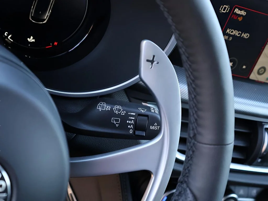 New 2025 Vulcano Black Metallic Alfa Romeo Base image 34