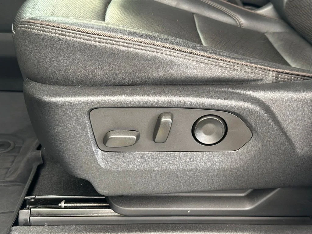 Used 2023 Gray Chevrolet High Country image 16
