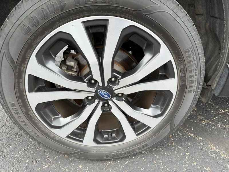 Used 2021 Gray Subaru Limited image 9