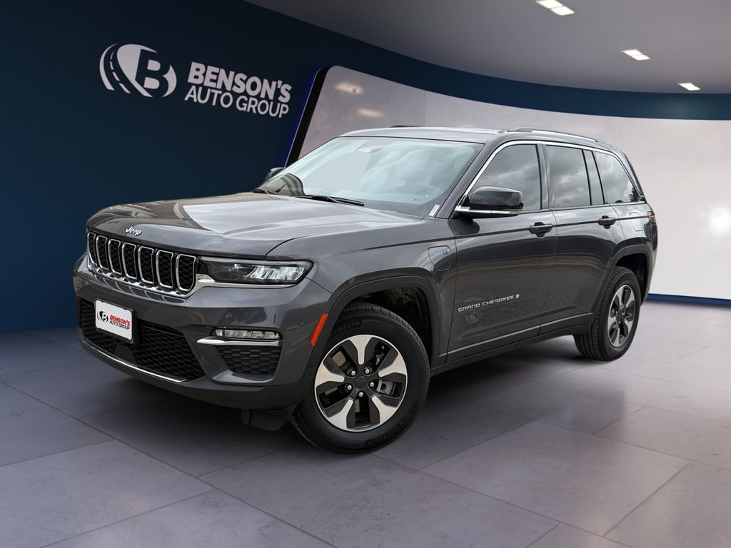 2022 Jeep Grand Cherokee 4xe 4x4's photo