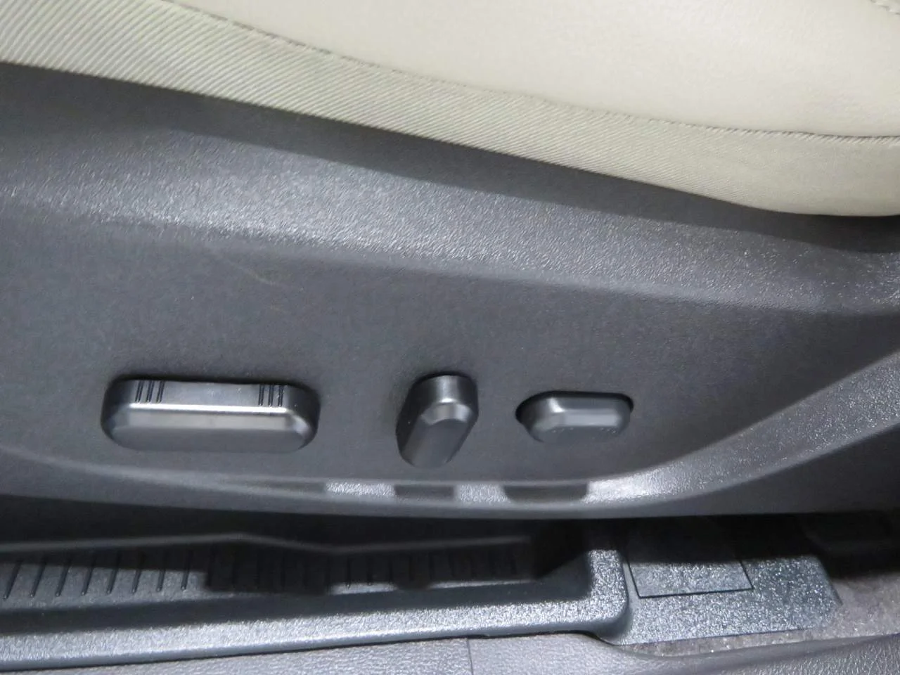 2019 Ford Escape SEL - Photo 18