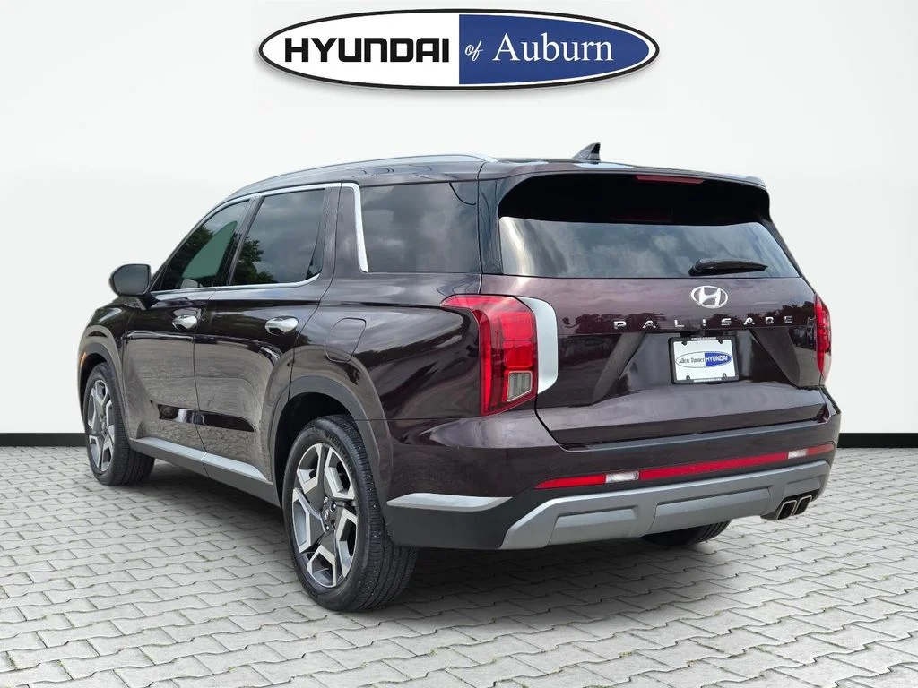 Used 2024 Red Hyundai SEL image 9
