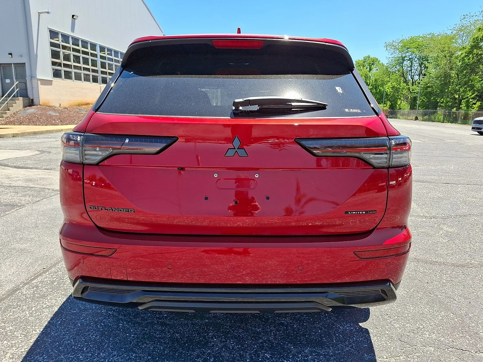 New 2026 Red Mitsubishi LE image 6