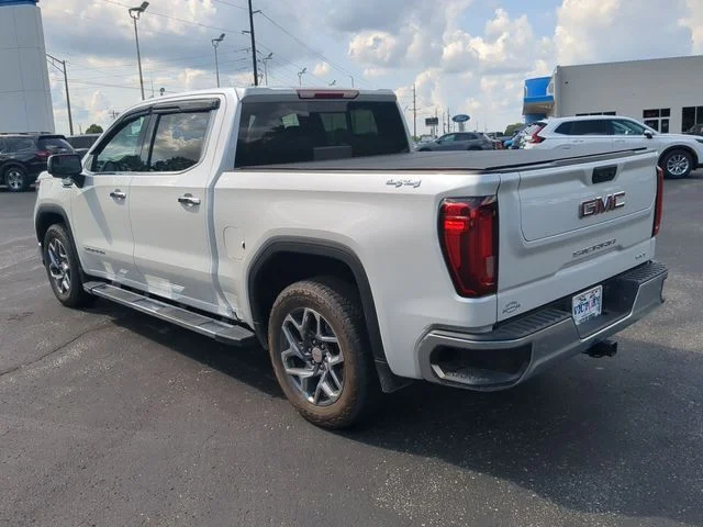 Used 2022 White Frost GMC SLT image 9