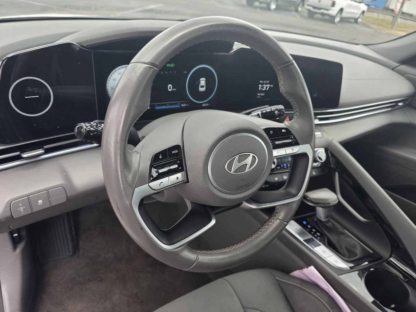 Used 2025 Serenity White Hyundai SEL Convenience image 10