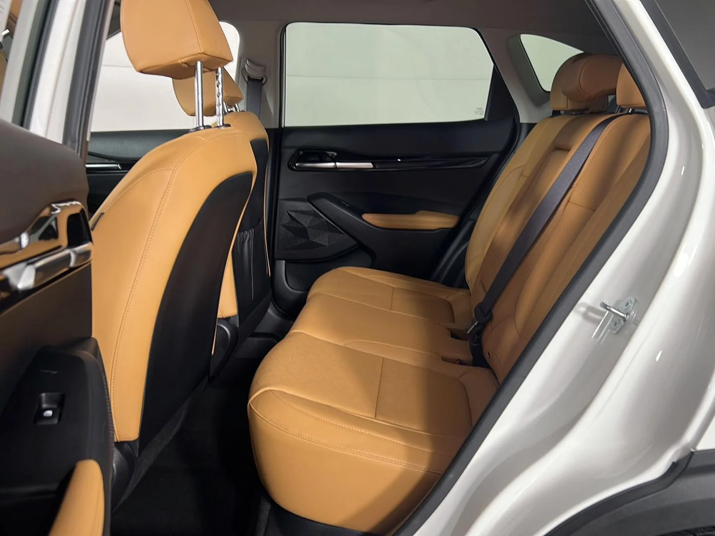 Used 2024  Kia SX image 10