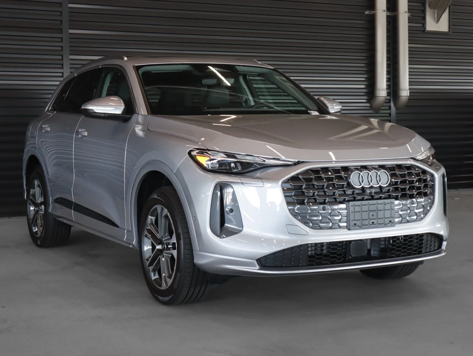 New 2026 Florett Silver Metallic Audi Premium image 12
