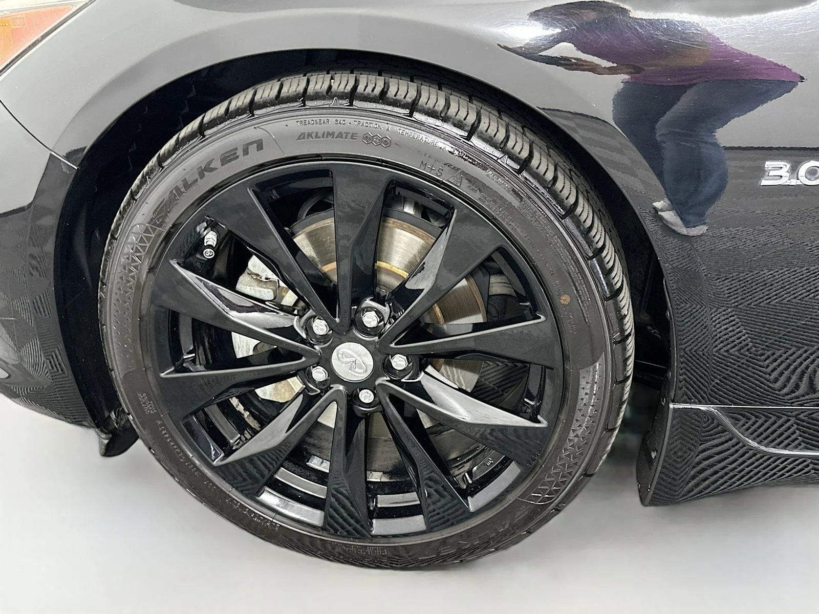 Used 2017 Black Obsidian INFINITI 3.0t Premium image 33