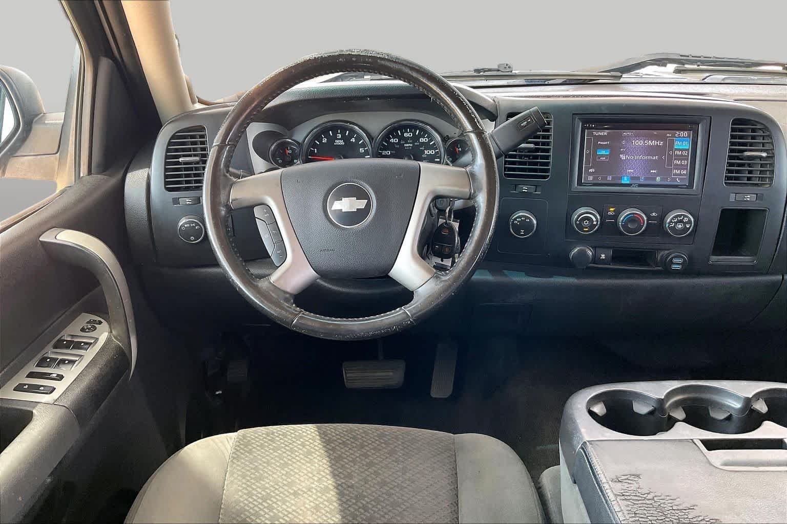 Used 2008 BLACK Chevrolet LT w/1LT image 6