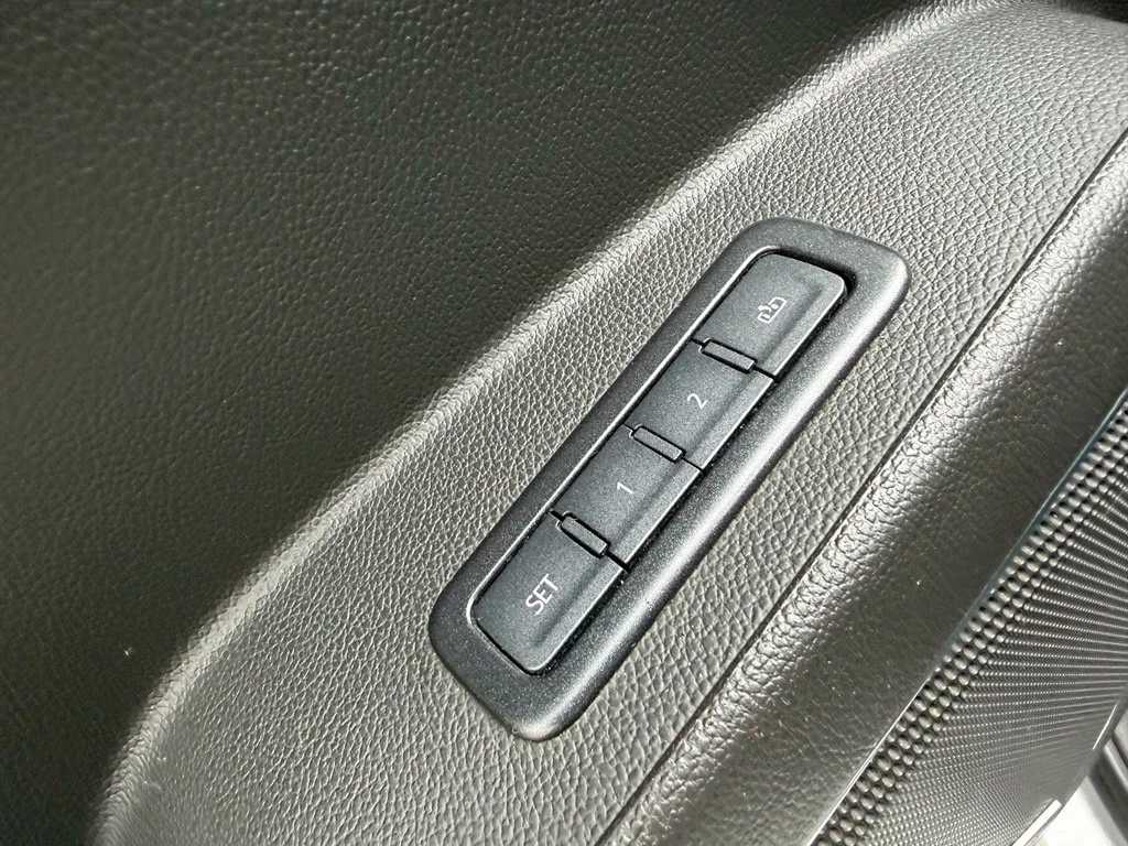 Used 2019 Silver Chevrolet Premier image 11