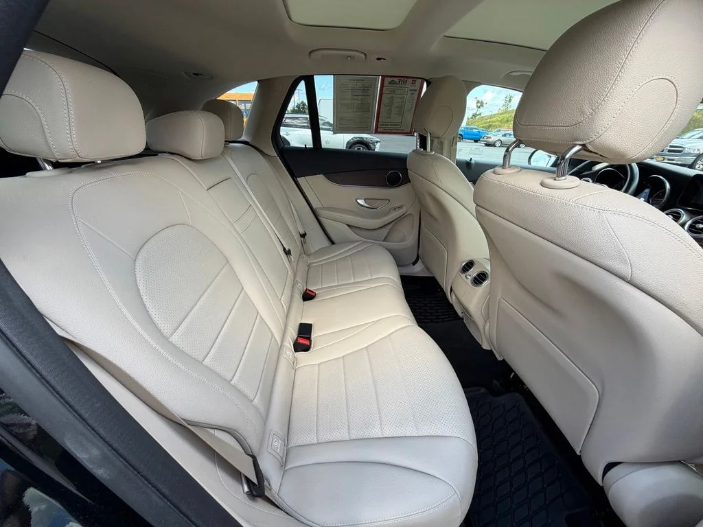 Used 2022 Black Mercedes-Benz GLC 300 image 54