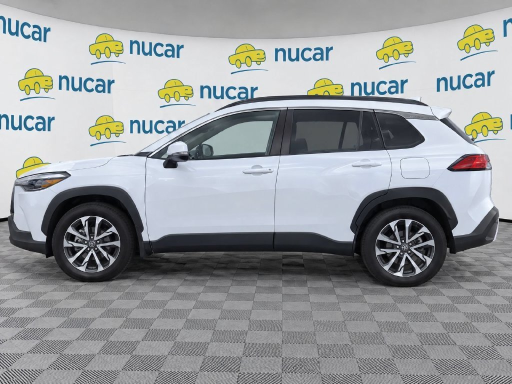 Used 2023 Beige Toyota XLE image 6