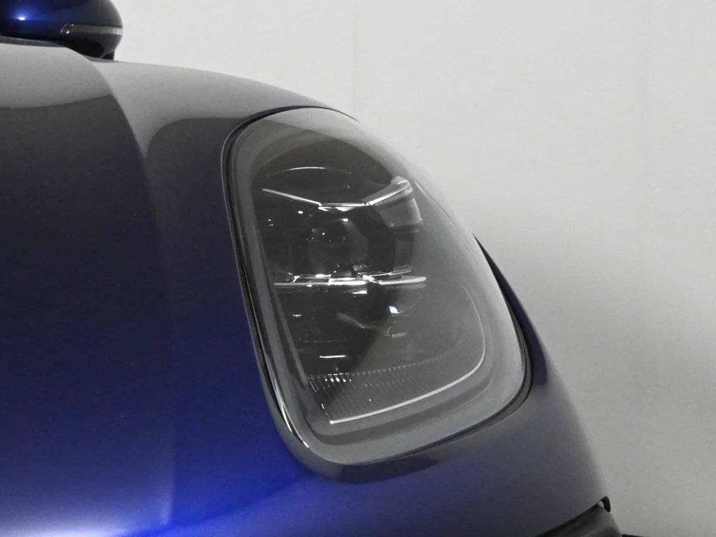 Certified Used 2025 Blue Porsche  image 12